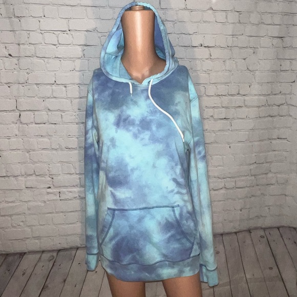 on the byas Tops - On The Byas Light & Dark Blue Tie Dye Hoodie size S